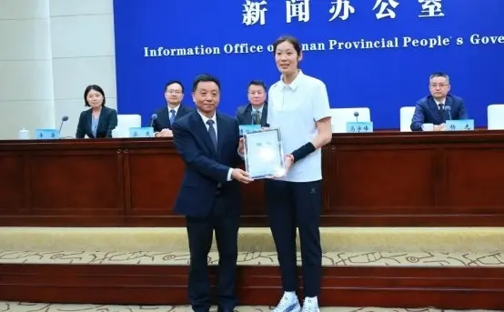 cn, 现役球员, 作为河南女