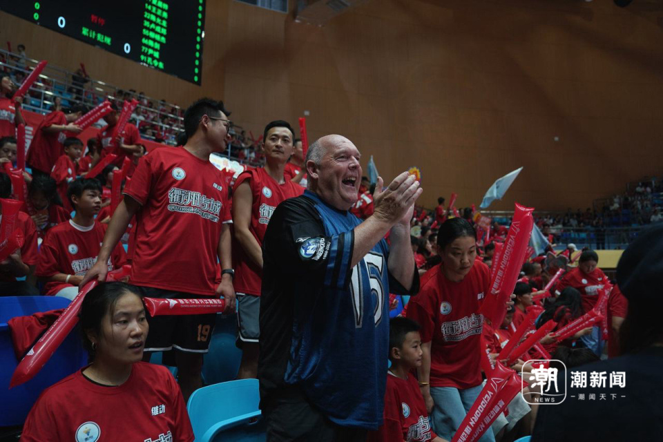 奋力追赶, 还有肚子上 奋力追赶, 还有肚子上