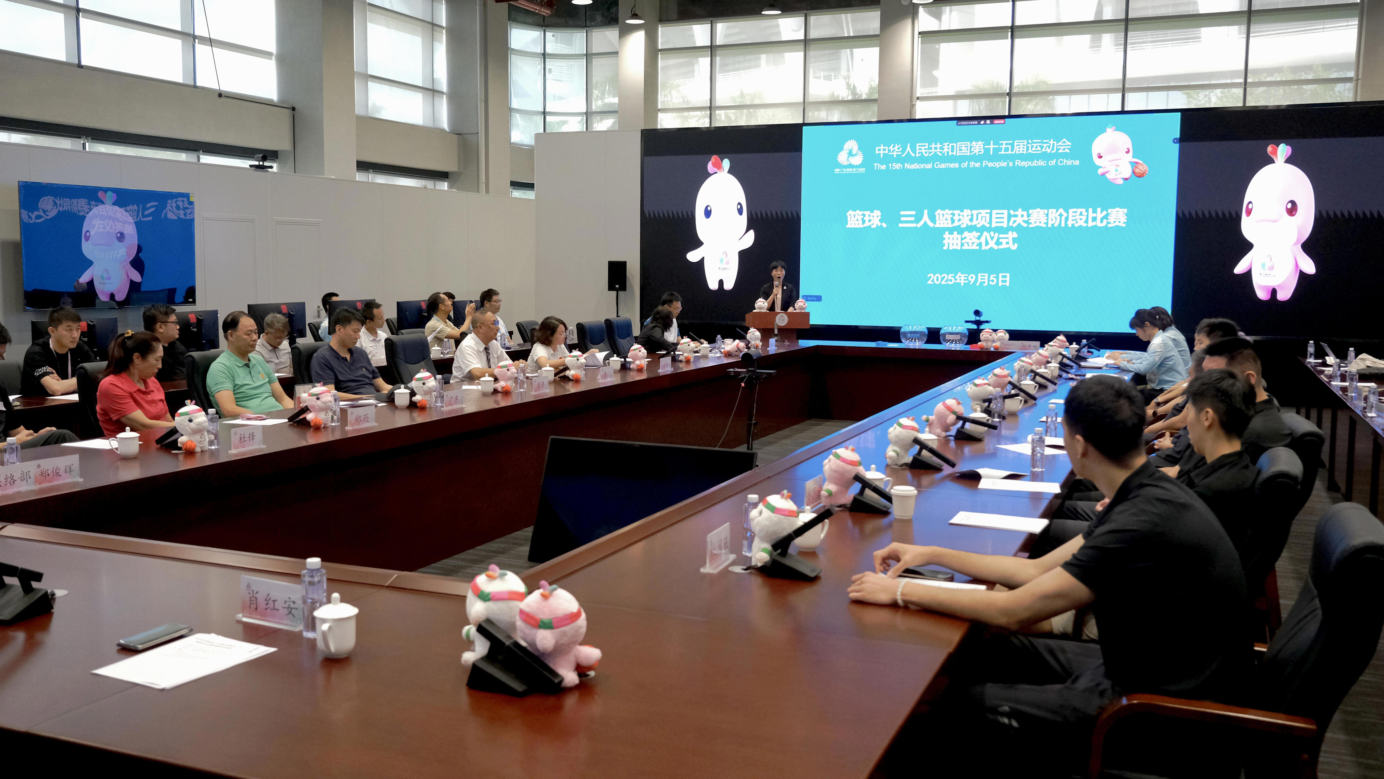 LUHQC, 五运会赛事, 女子成年组