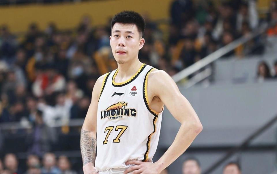 过去这一年, 现在场上, com